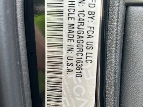 Certified 2024 Jeep Grand Cherokee Altitude image 55