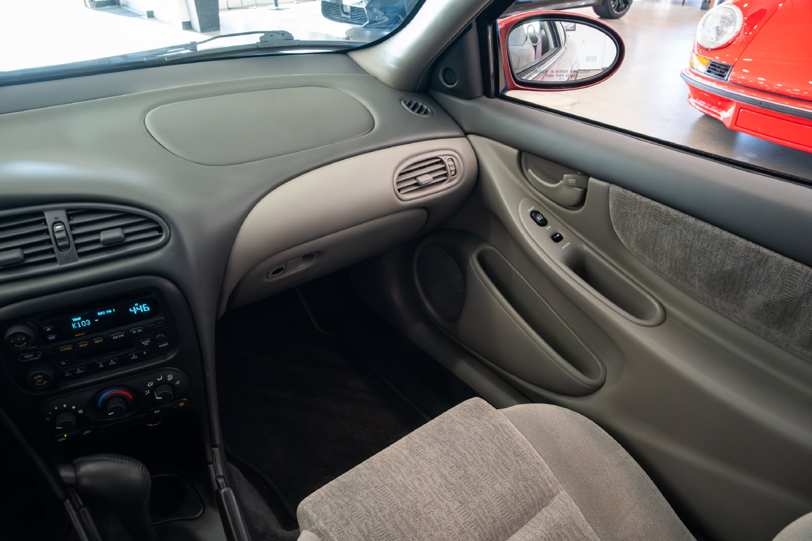 Used 2001 Oldsmobile Alero GL w/ Sun & Sound Pkg FWD image 10