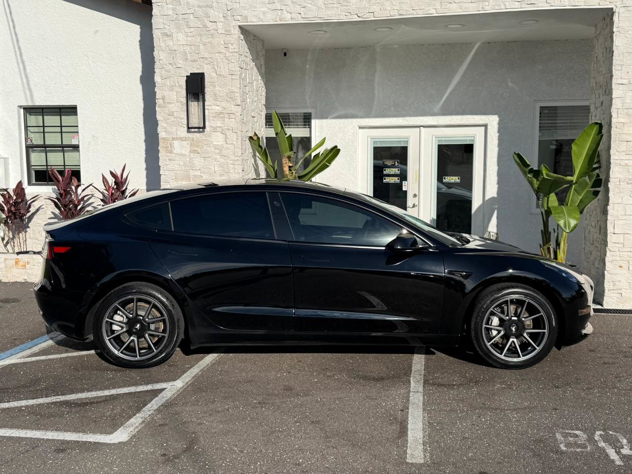 Used 2021 Tesla Model 3 Standard Range Plus RWD image 17