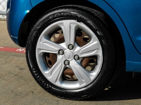 Used 2019 Chevrolet Spark LS image 47