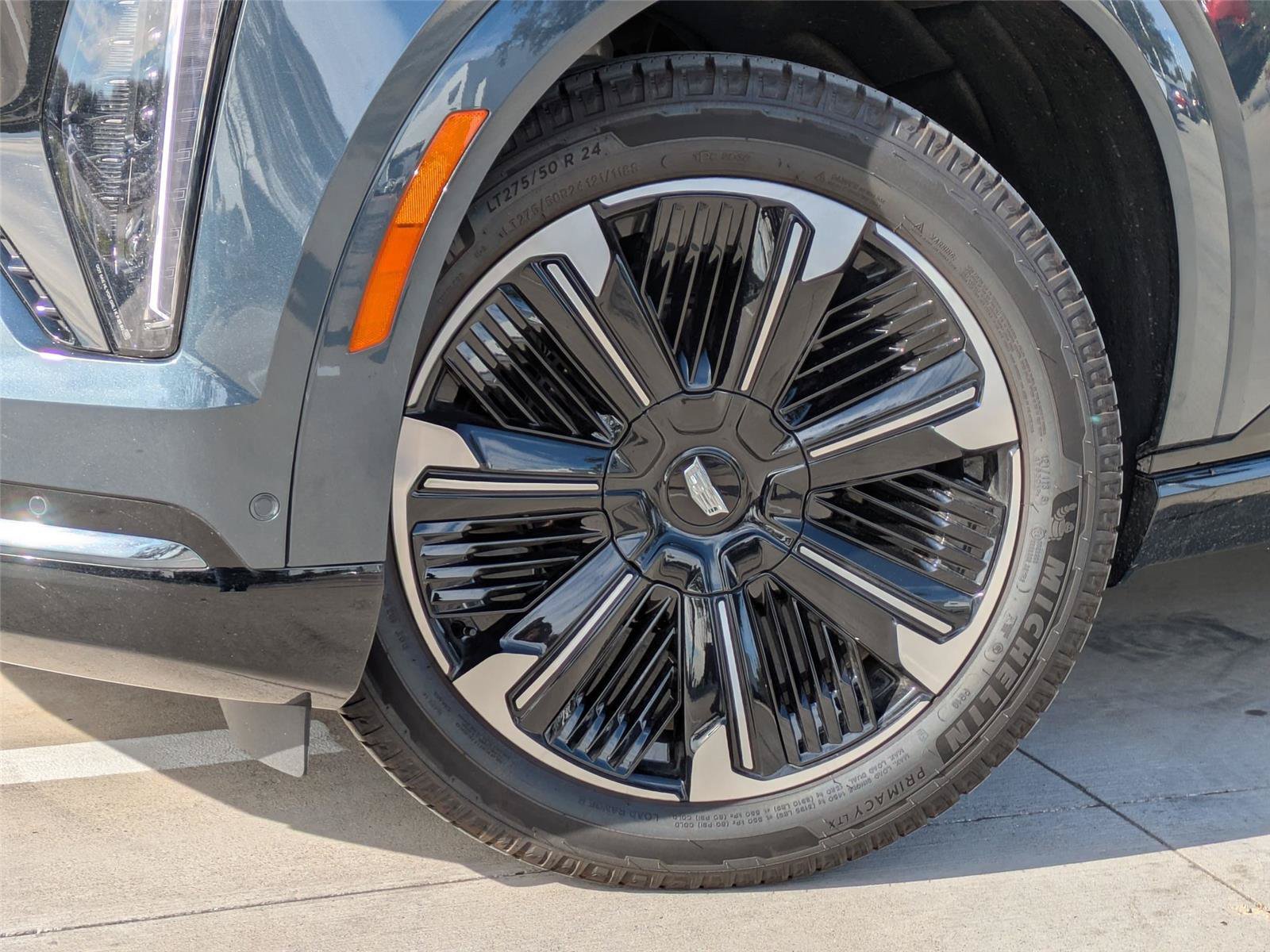 New 2026 Cadillac Escalade IQ Sport 1 w/ LPO, Floor Liner Package AWD/4WD image 8