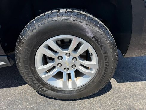 Used 2020 Chevrolet Suburban LT AWD/4WD image 50