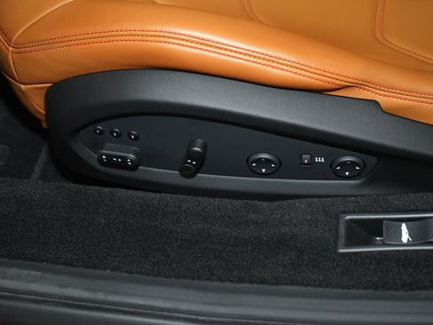 Used 2019 Ferrari 488 GTB RWD image 19