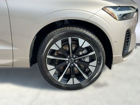 Certified 2026 Volvo XC60 T8 Plus w/ Protection Package Premier AWD/4WD image 11