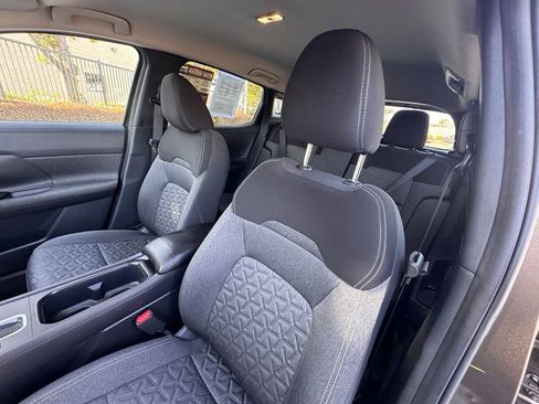 Certified 2025 Nissan Kicks SV FWD image 13
