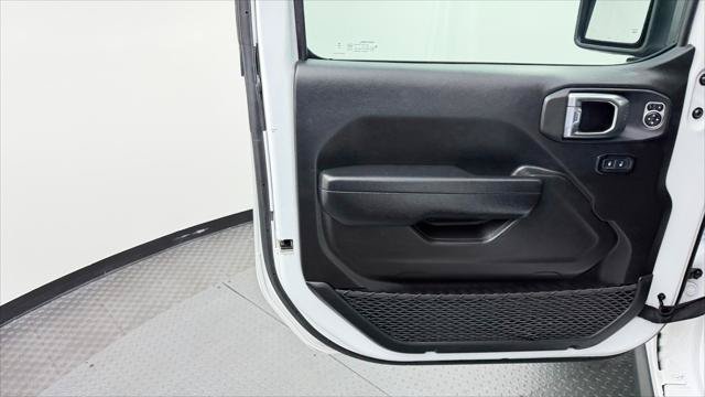 Used 2023 Jeep Wrangler Unlimited AWD/4WD image 12