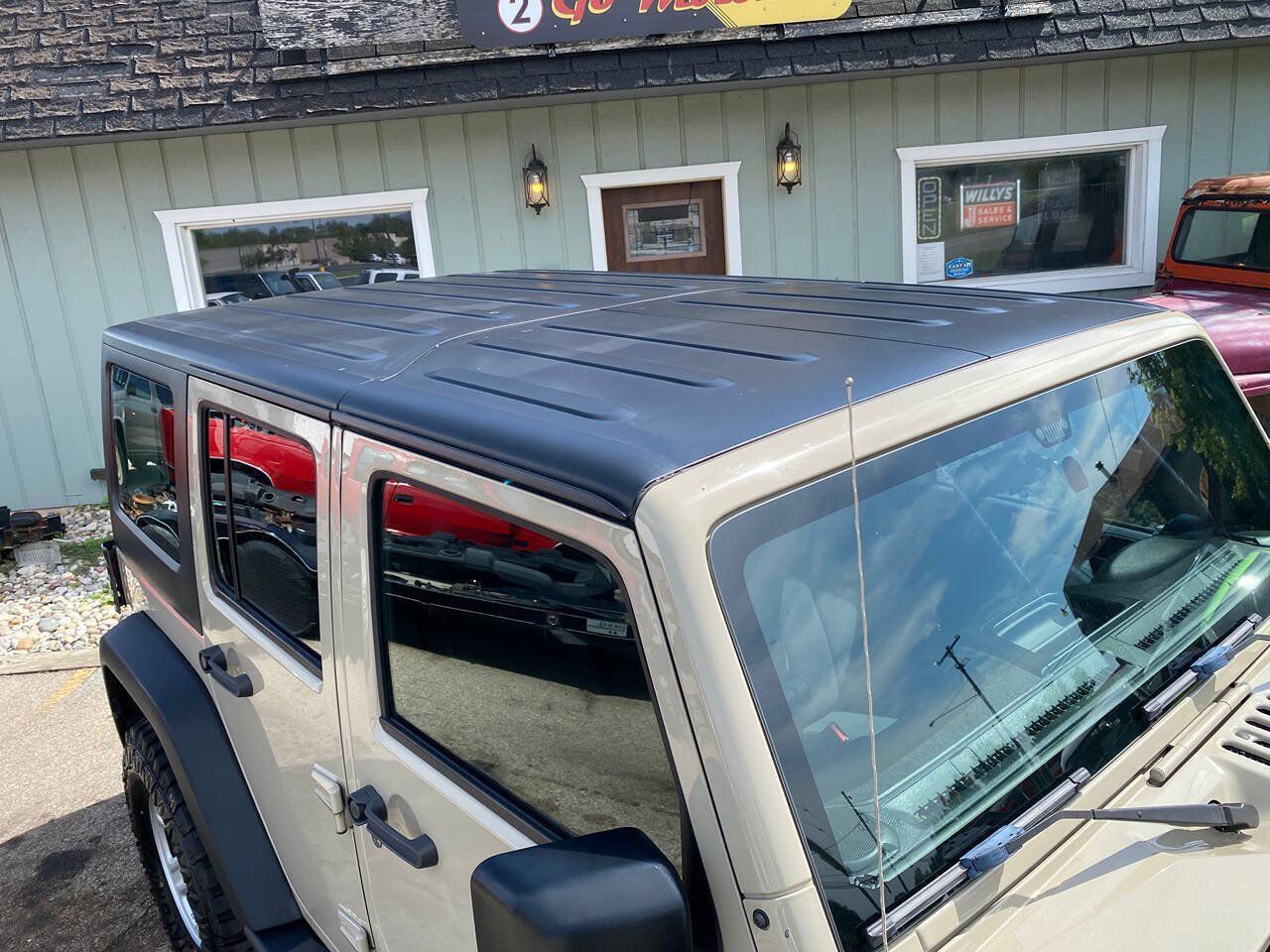 Used 2018 Jeep Wrangler Unlimited Sport AWD/4WD image 37