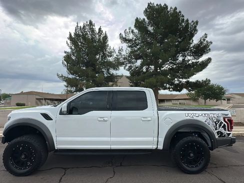 Used 2018 Ford F150 Raptor w/ Equipment Group 802A Luxury AWD/4WD image 1