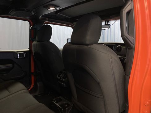 Certified 2018 Jeep Wrangler Unlimited Sport S image 35