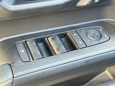 Certified 2025 Toyota 4Runner Trailhunter image 15