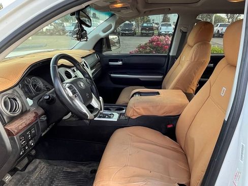 Used 2015 Toyota Tundra Limited w/ Limited Premium Package AWD/4WD image 9