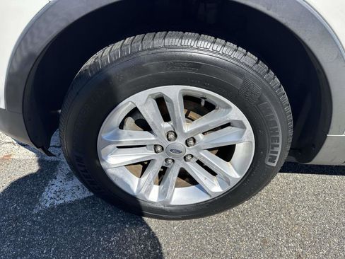 Used 2013 Ford Explorer XLT image 8