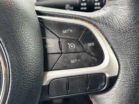 Used 2015 Jeep Renegade Trailhawk w/ Safety & Security Group I image 25