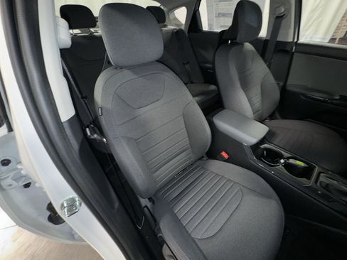 New 2025 Kia K4 EX image 28