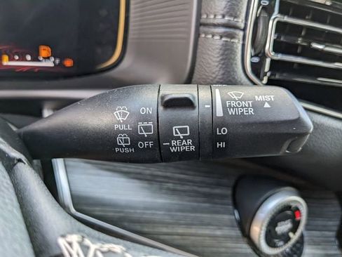 Used 2024 Jeep Wagoneer L Series II w/ Flexible Seating Group image 30