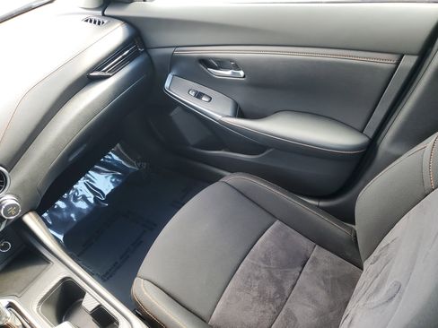 Certified 2022 Nissan Sentra SR image 11