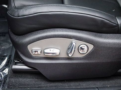 Certified 2026 Porsche Macan AWD/4WD image 25