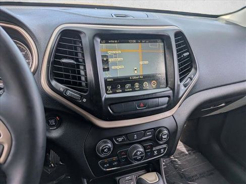 Used 2014 Jeep Cherokee Limited image 13