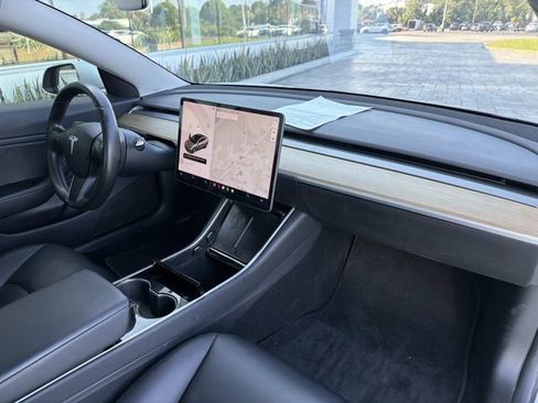 Used 2018 Tesla Model 3 Long Range RWD image 21