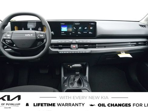 New 2026 Kia K4 FWD image 18
