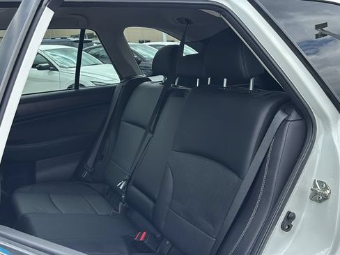 Used 2018 Subaru Outback 3.6R Limited AWD/4WD image 25