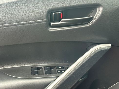 Used 2022 Toyota Corolla Cross LE image 34