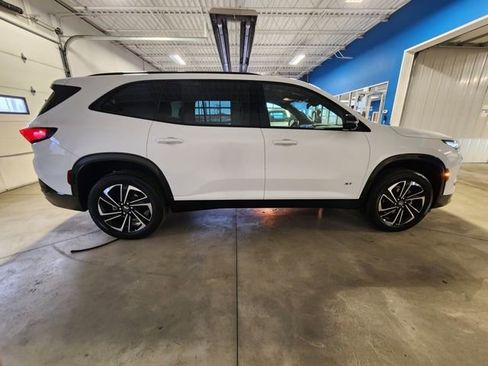 Certified 2025 Buick Enclave Sport Touring image 5