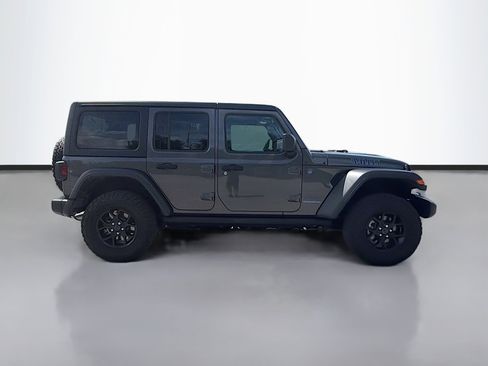 Used 2024 Jeep Wrangler Willys AWD/4WD image 6