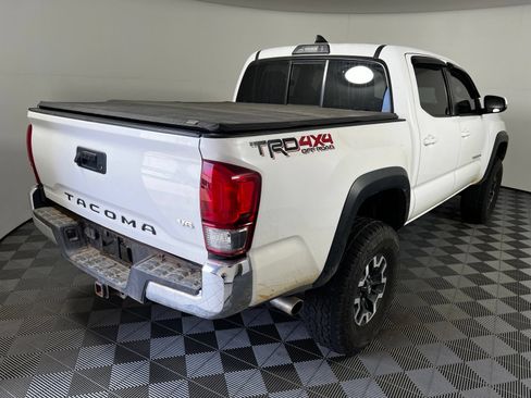 Used 2016 Toyota Tacoma TRD Off-Road w/ Towing Package AWD/4WD image 5