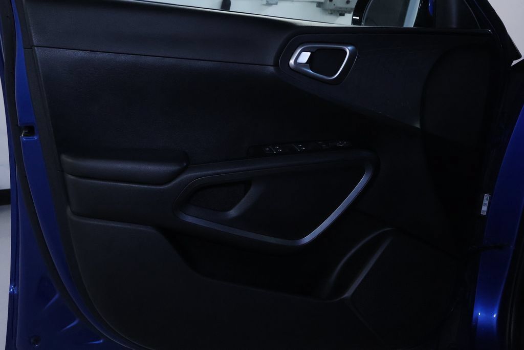 Used 2021 Kia Soul GT-Line FWD image 13