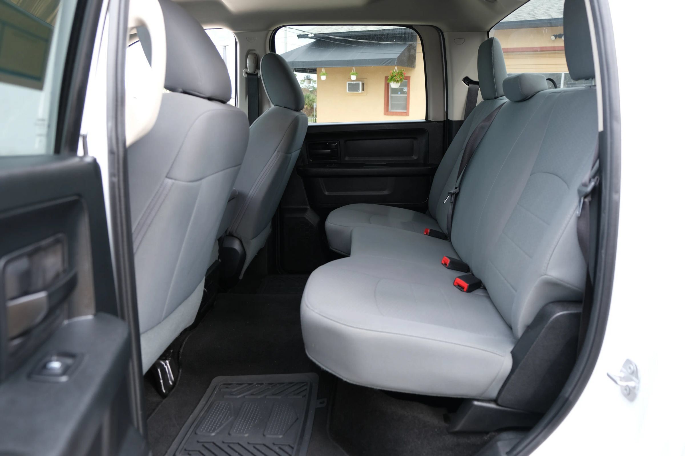 Used 2017 RAM 1500 Express AWD/4WD image 12