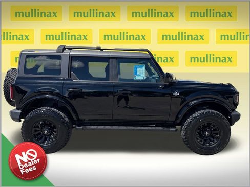 Used 2021 Ford Bronco Outer Banks AWD/4WD image 2