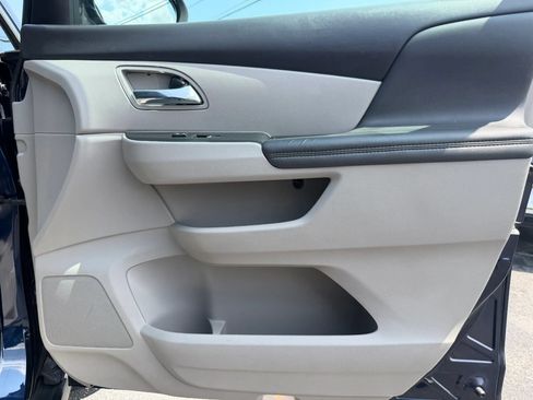 Used 2017 Honda Odyssey EX-L image 19