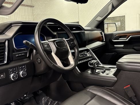 Used 2023 GMC Sierra 1500 Denali w/ Technology Package image 9