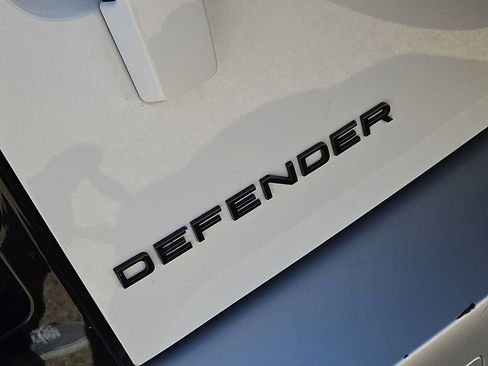 Used 2025 Land Rover Defender 110 S AWD/4WD image 11