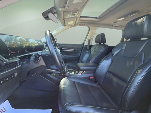 Used 2025 Kia Telluride S AWD/4WD image 11