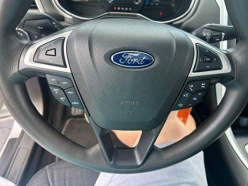 Used 2016 Ford Fusion SE FWD image 20