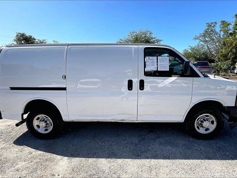 Used 2020 Chevrolet Express 2500 w/ Driver Convenience Package RWD image 16