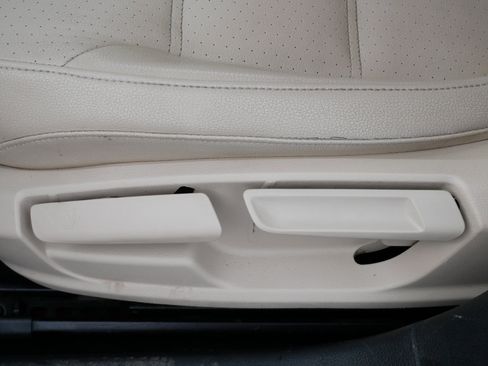 Used 2017 Volkswagen Jetta SE image 19