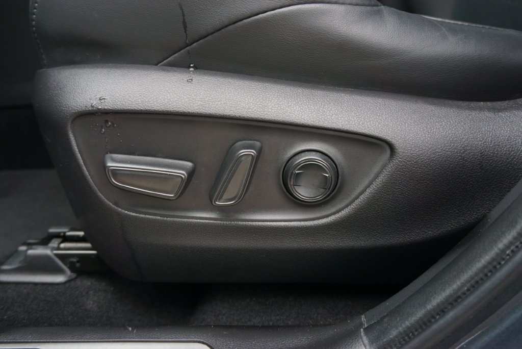 Used 2022 Toyota Venza XLE AWD/4WD image 20