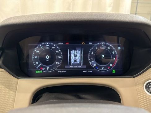 Used 2018 Land Rover Range Rover Velar S AWD/4WD image 25