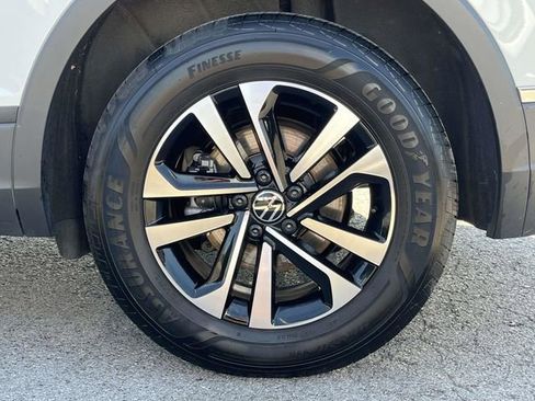 Used 2023 Volkswagen Tiguan S FWD image 11