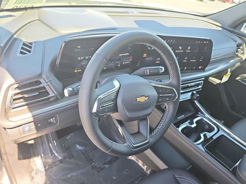 New 2026 Chevrolet Traverse LT w/ Sun and Wheel Package image 16