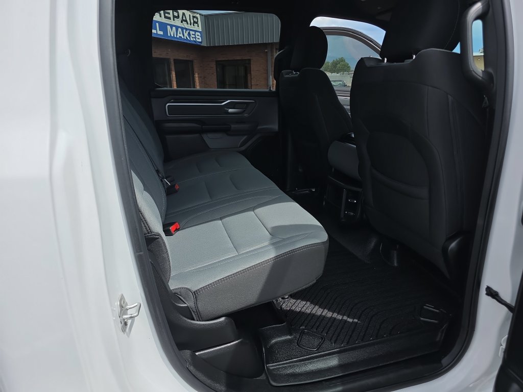 Used 2023 RAM 1500 Big Horn AWD/4WD image 33