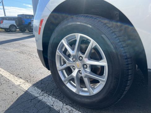 Used 2022 Chevrolet Equinox LS AWD/4WD image 33
