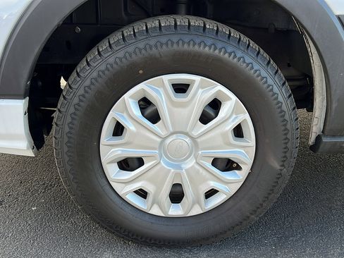 Used 2023 Ford Transit 350 XLT image 11