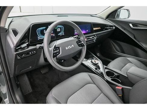 New 2025 Kia Niro EX w/ EX Cold Weather Package image 17