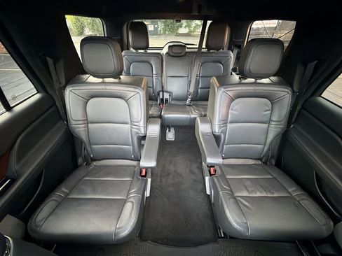 Certified 2022 Lincoln Navigator Reserve AWD/4WD image 26