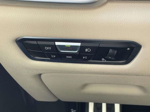 Used 2022 BMW X5 xDrive40i w/ M Sport Package image 21