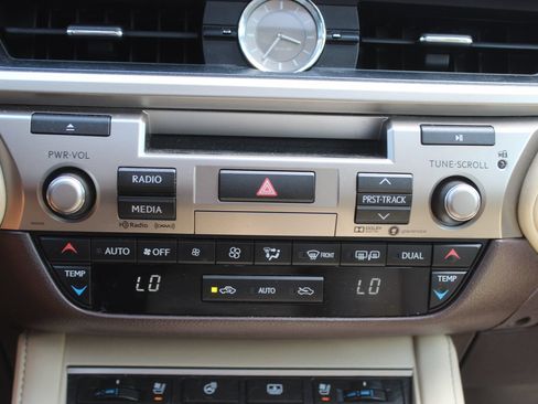 Used 2017 Lexus ES 350 FWD image 21